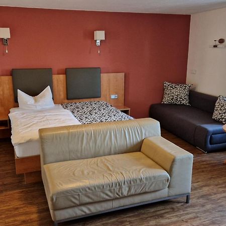 Hotel Garni Demmel & Cie Rohrsheim Εξωτερικό φωτογραφία